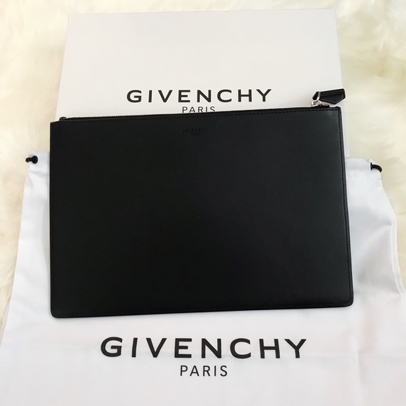 ❌SOLD❌NEW⭐️Givenchy Bambi® Medium Pouch - Picture 7 of 8